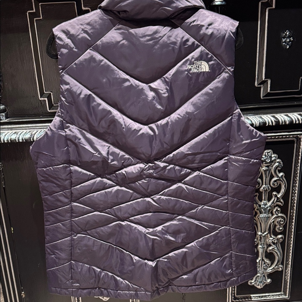 The North Face Dark Purple Vest with Pink Lining EUC Womens XL - Picture 7 of 8